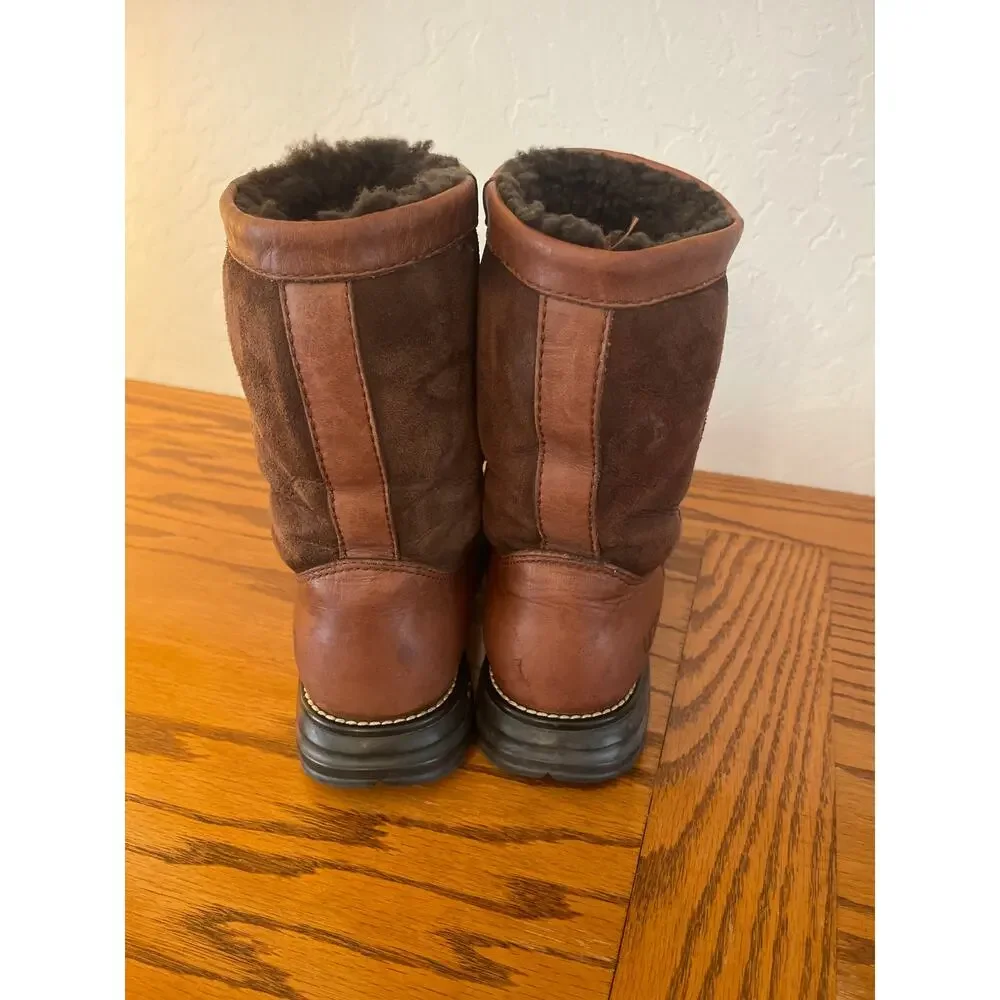 UGG BROOKS BOOT SIZE 8 - Picture 5 of 9